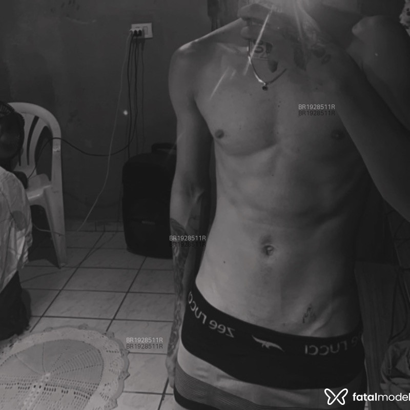 Acompanhante Breno Souza - Feed