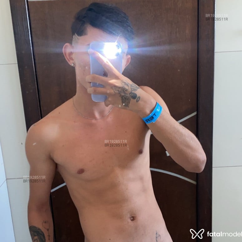 Acompanhante Breno Souza - Feed