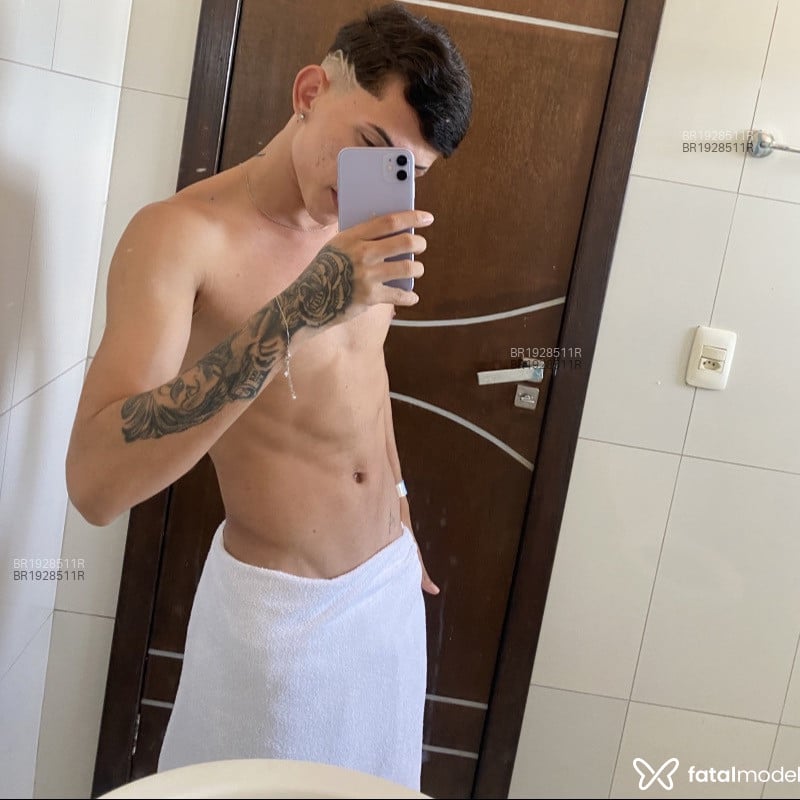 Acompanhante Breno Souza - Feed