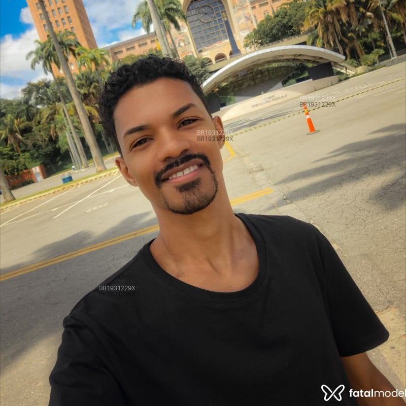 Acompanhante Carvalho - Feed