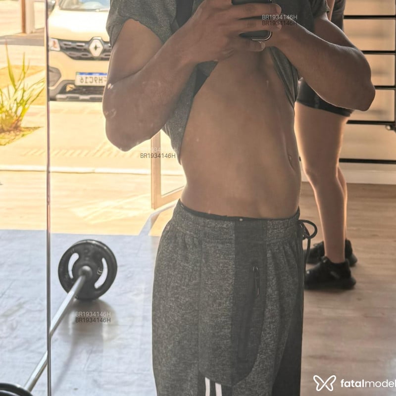 Acompanhante Felipe Henrique - Feed