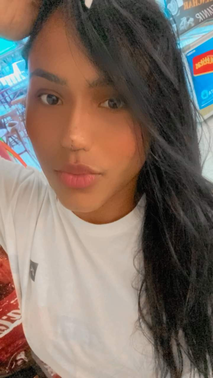 Acompanhante REBECA - Feed