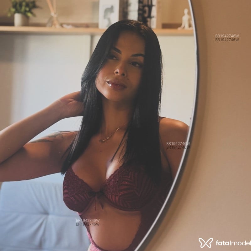 Acompanhante Ana Clara - Feed