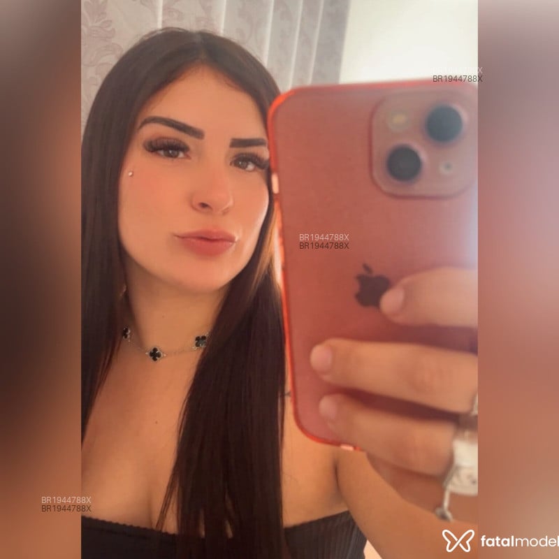Acompanhante Mirella - Feed
