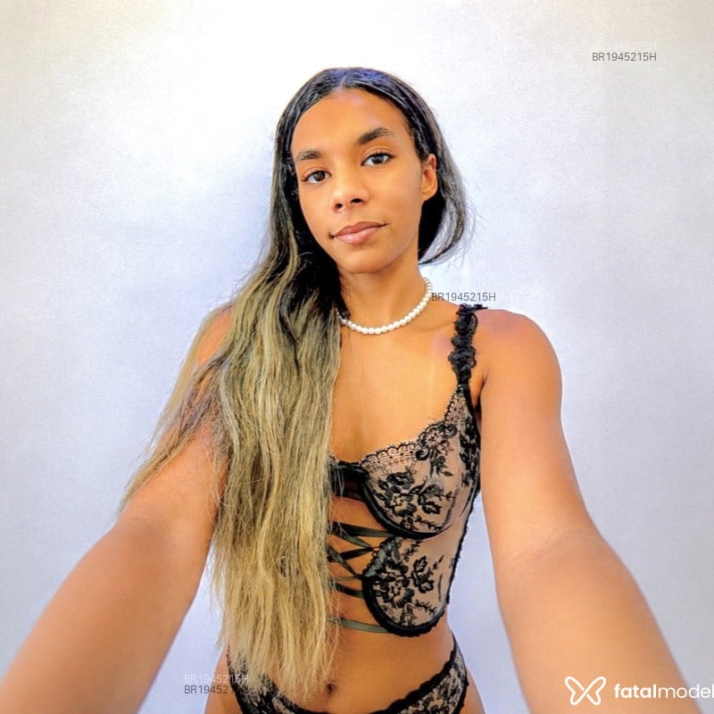 Acompanhante Ysís Valença - Feed