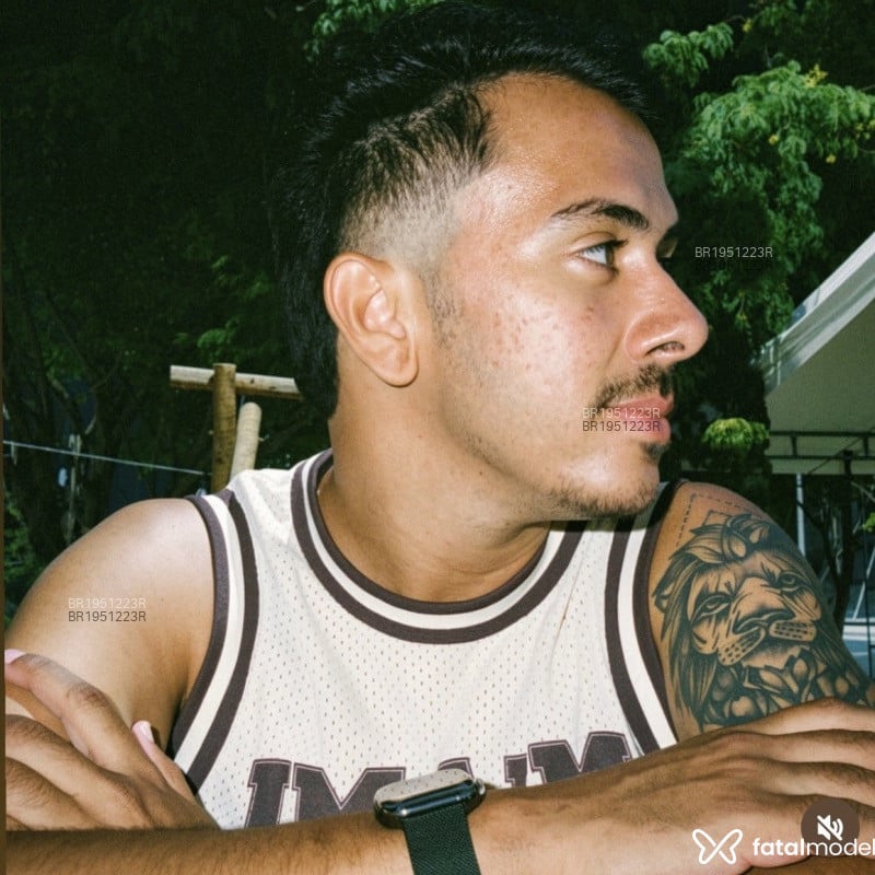 Acompanhante Gabriel - Feed