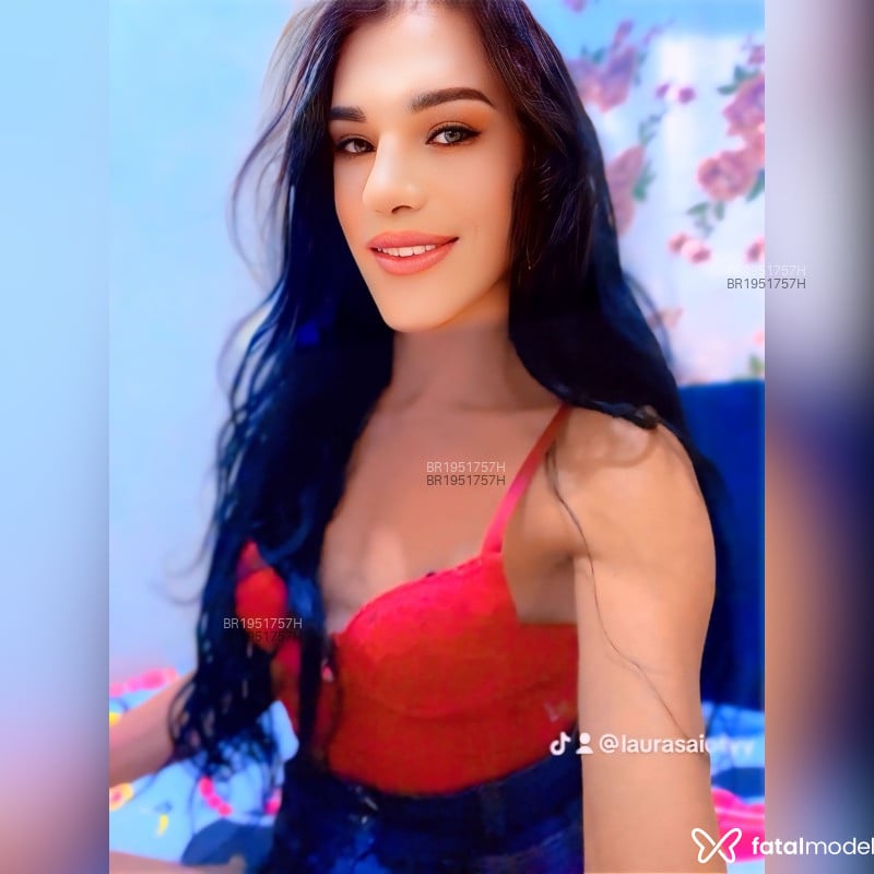 Acompanhante Laura - Feed
