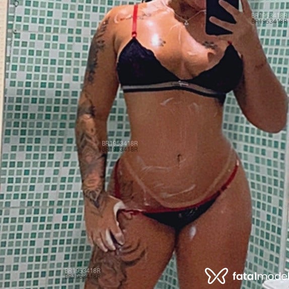 Acompanhante Hellena Gomes - Feed