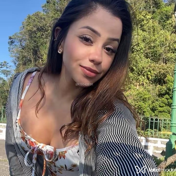 Acompanhante Estela - Feed