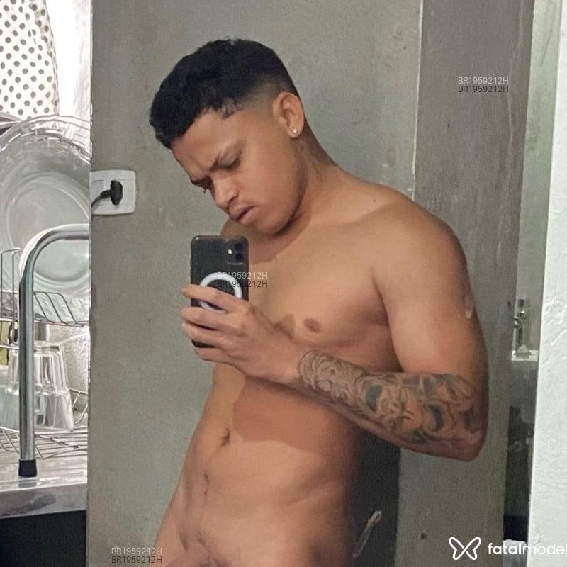 Acompanhante Guilherme - Feed