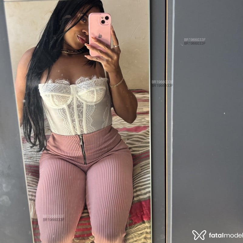 Acompanhante Larissa - Feed