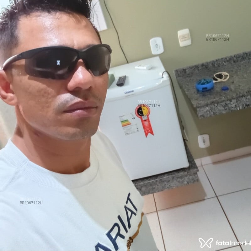 Acompanhante Lucas - Feed
