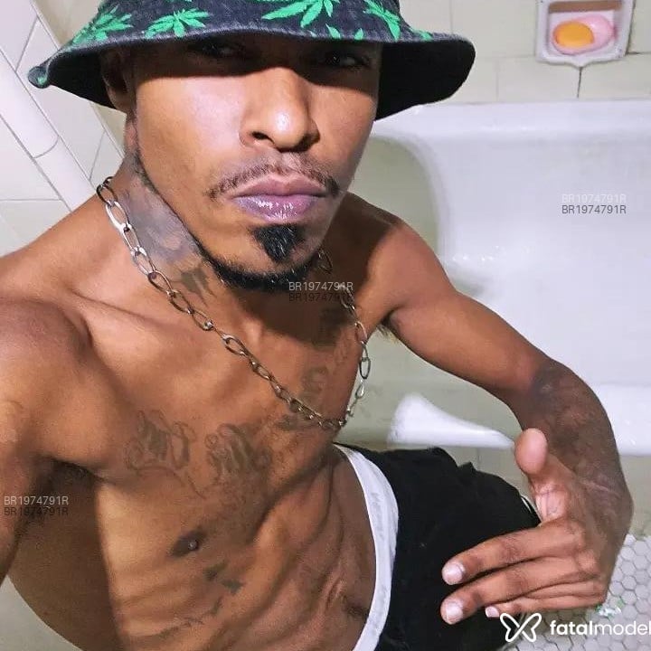 Acompanhante Mlkpauzudo - Feed