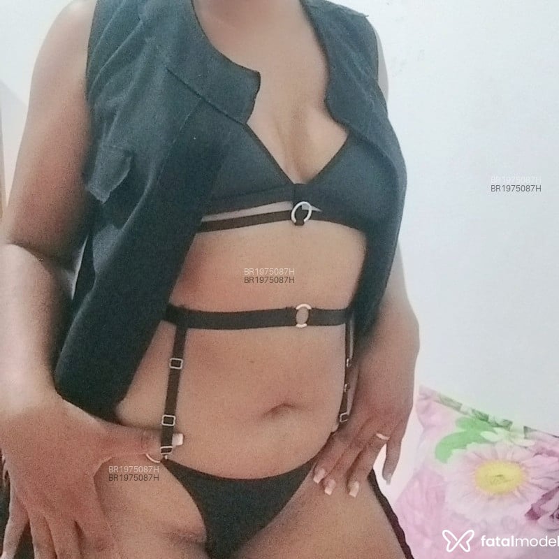 Acompanhante Poliany - Feed