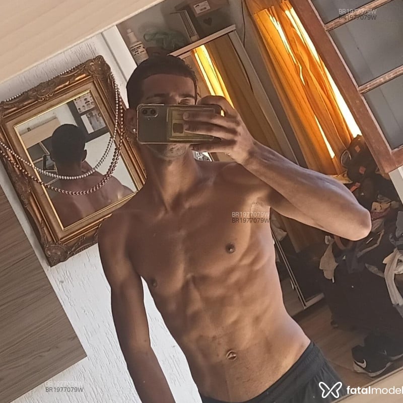 Acompanhante Vitor - Feed