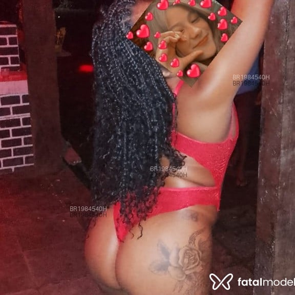 Acompanhante Aninha - Feed