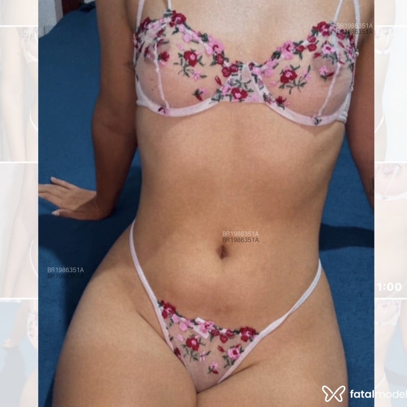 Acompanhante Kate - Feed