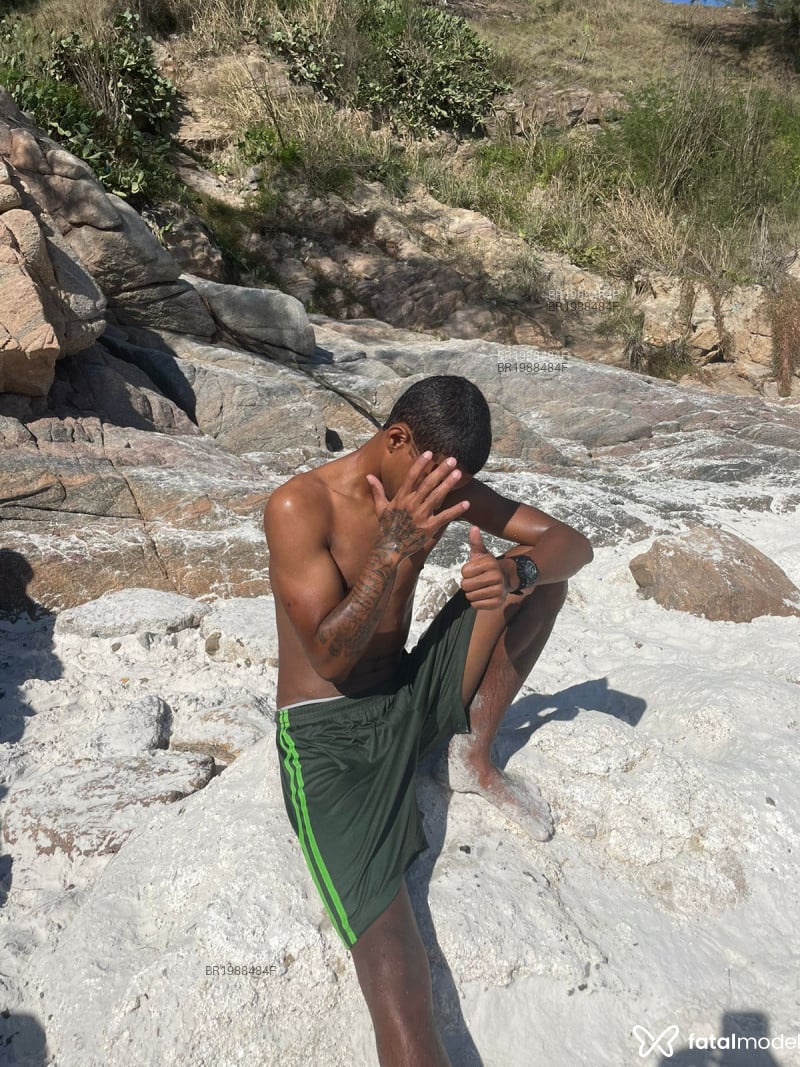Acompanhante Heitor - Feed
