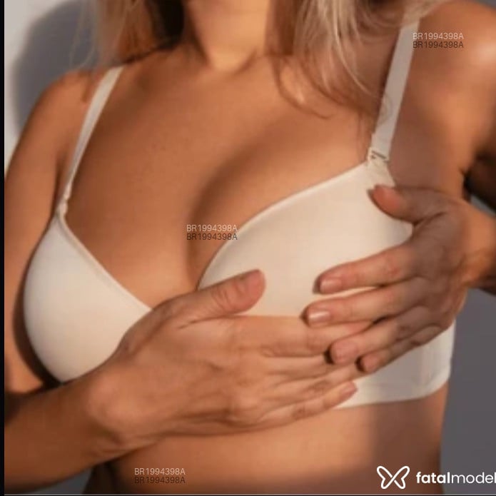 Acompanhante Tamys - Feed
