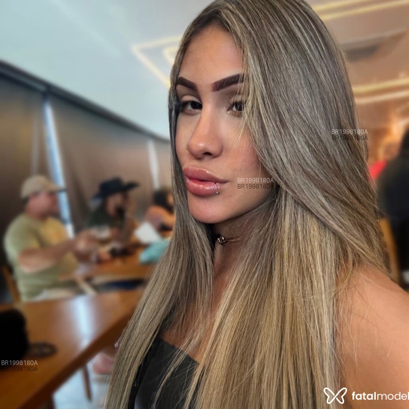 Acompanhante Natasha - Feed