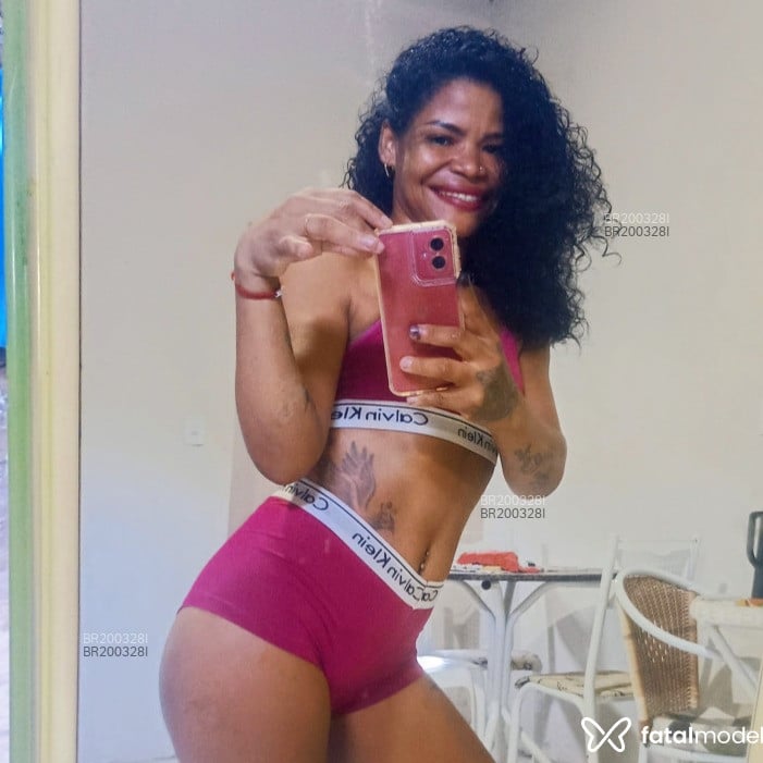Acompanhante Anaapertadinha - Feed