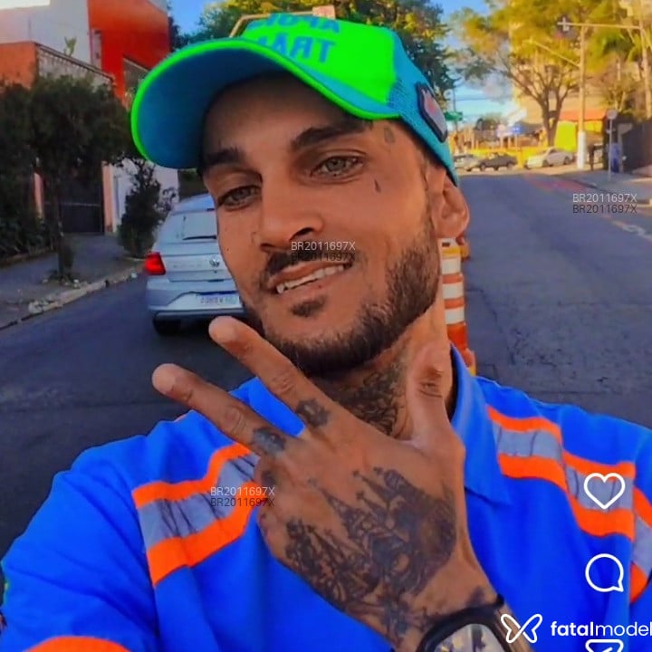 Acompanhante Xande Andrade - Feed