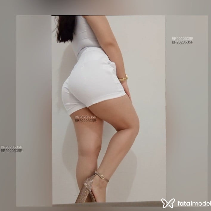 Acompanhante Elise - Feed
