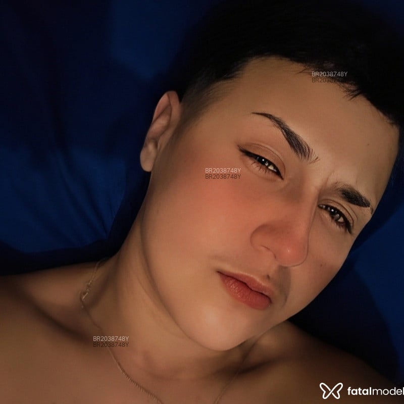 Acompanhante Pietro Boytrans - Feed