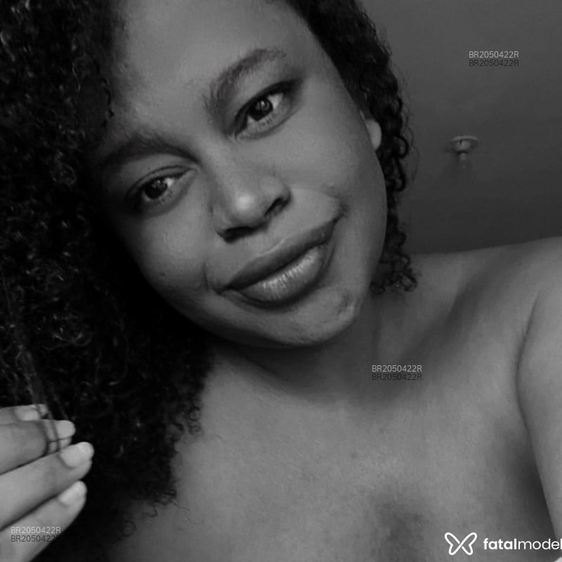 Acompanhante Preta - Feed