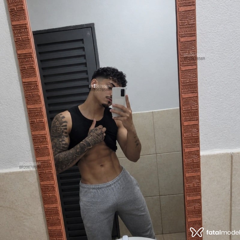 Acompanhante Amigosdoscasais - Feed