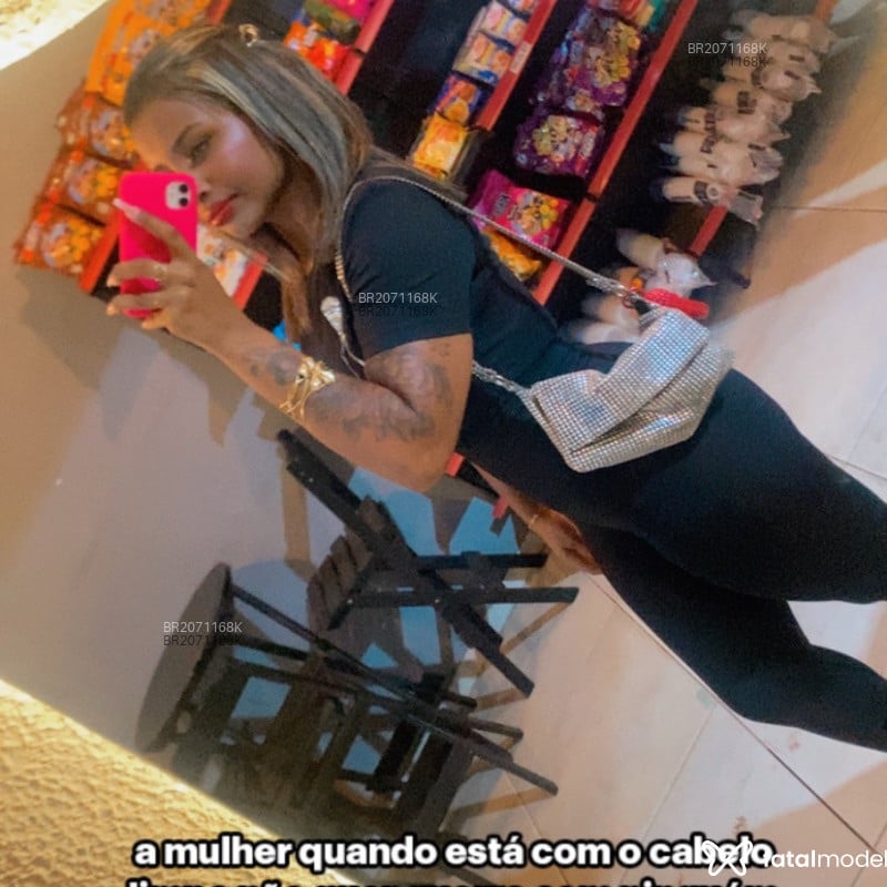 Acompanhante Mary Salustiano - Feed