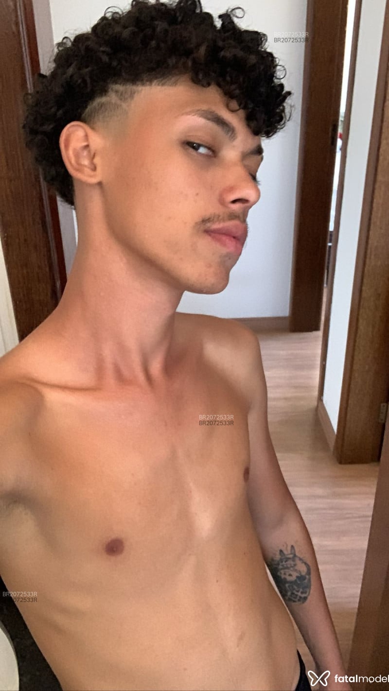 Acompanhante Paco - Feed