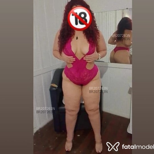 Acompanhante Daphne LeBlanc - Feed