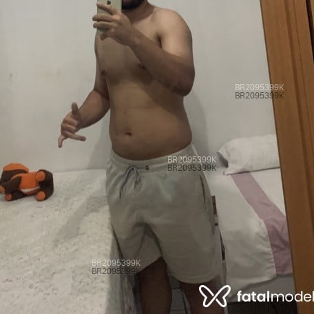 Acompanhante Lipe Ferreira - Feed