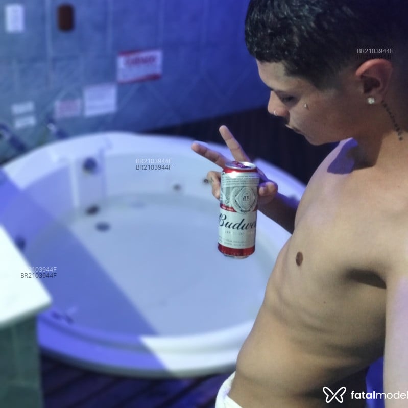 Acompanhante Gustavo - Feed