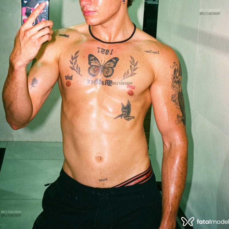 Acompanhante Matheus - Feed