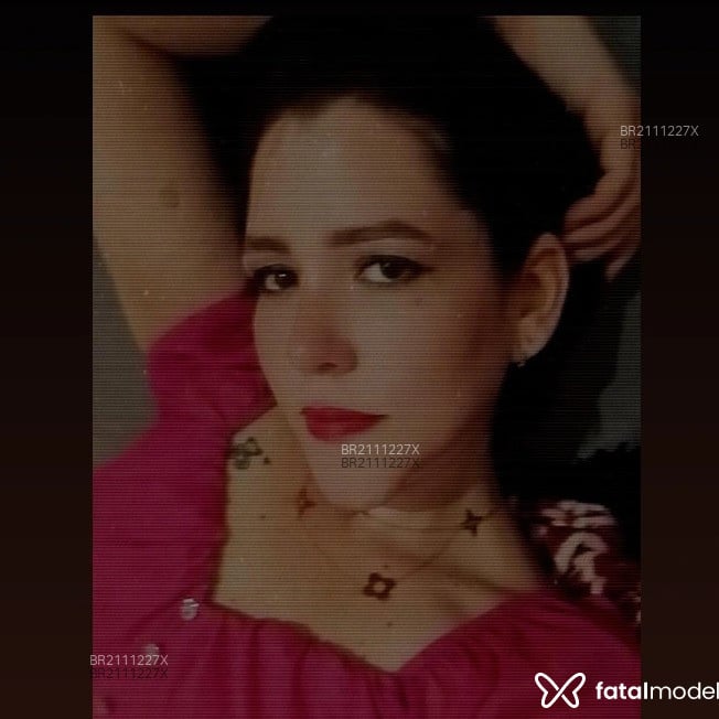 Acompanhante Liane - Feed