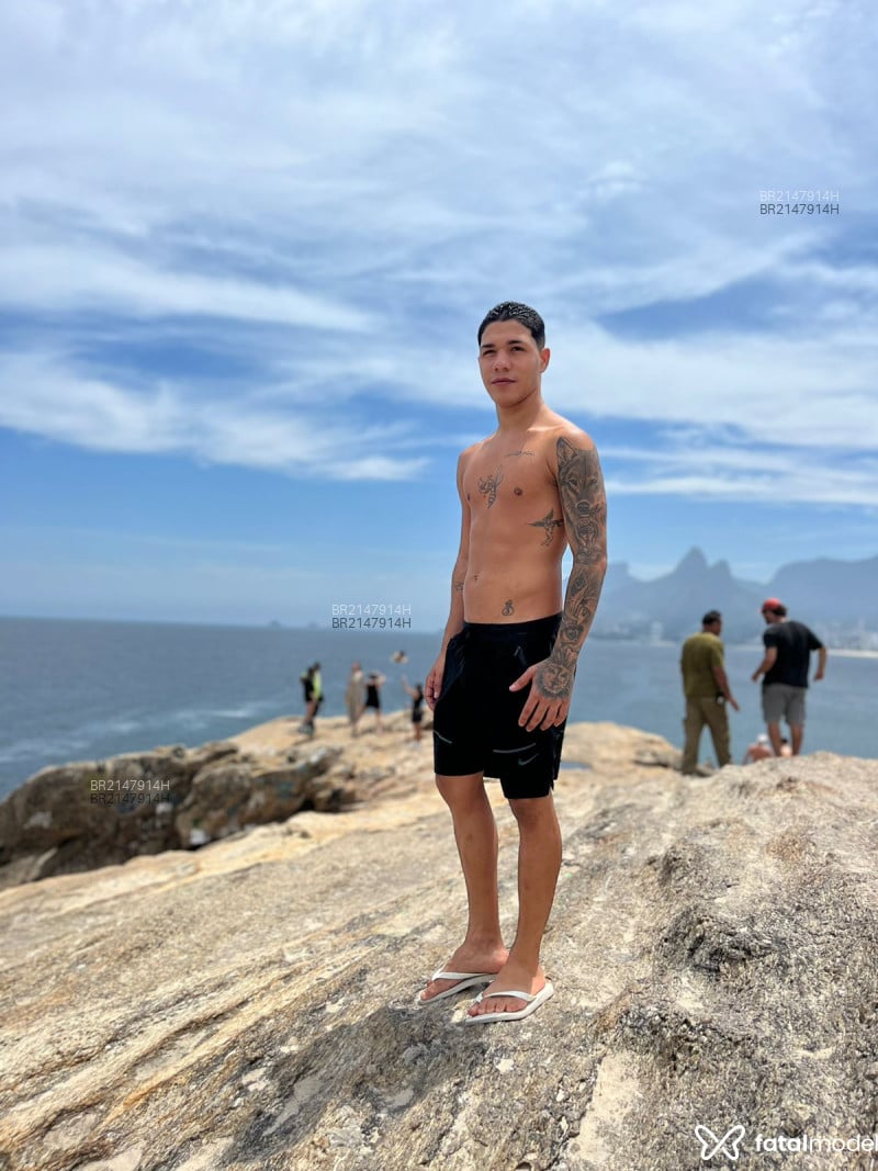 Acompanhante Arthur Aguiar - Feed