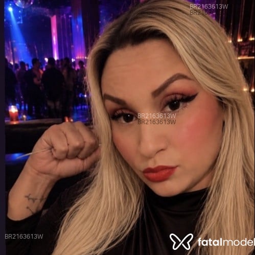 Acompanhante Aninha - Feed
