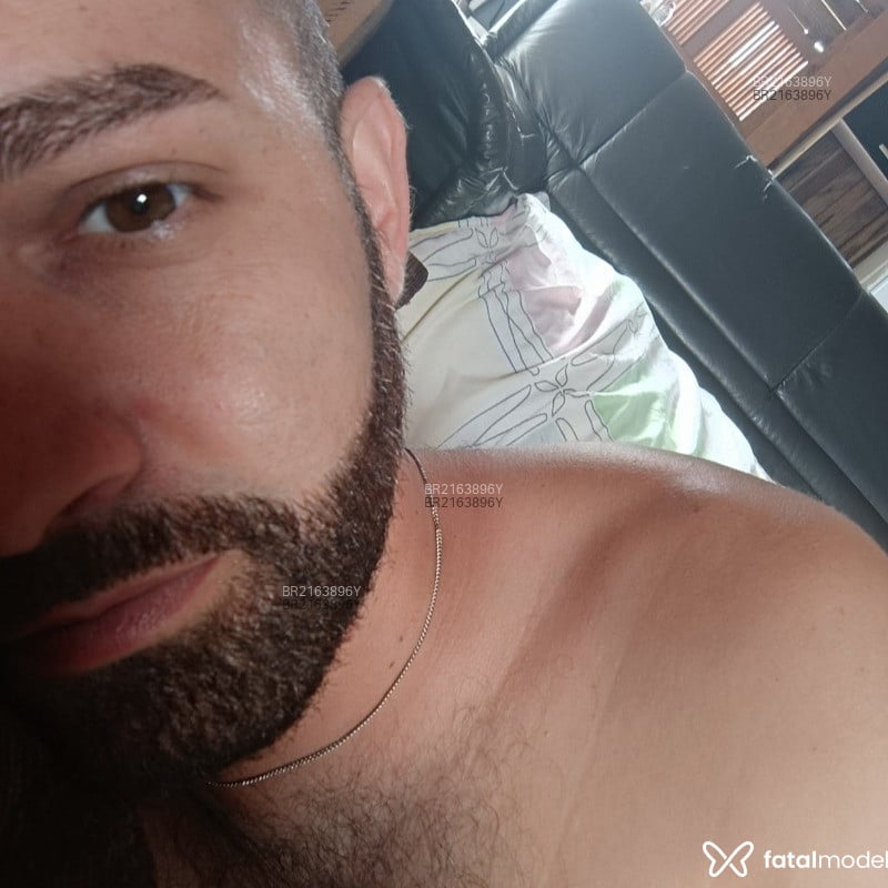 Acompanhante Giovane - Feed