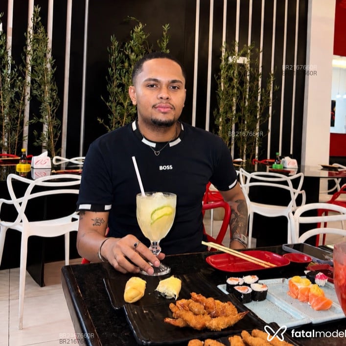 Acompanhante Rhuan Fonollosa - Feed