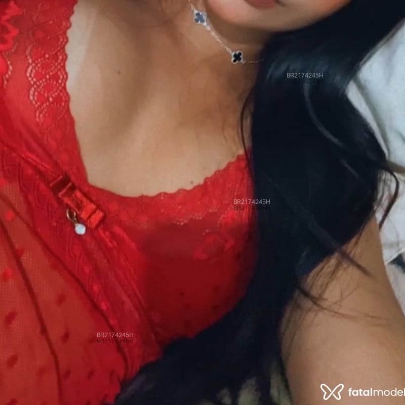 Acompanhante Safira Cruvinel - Feed