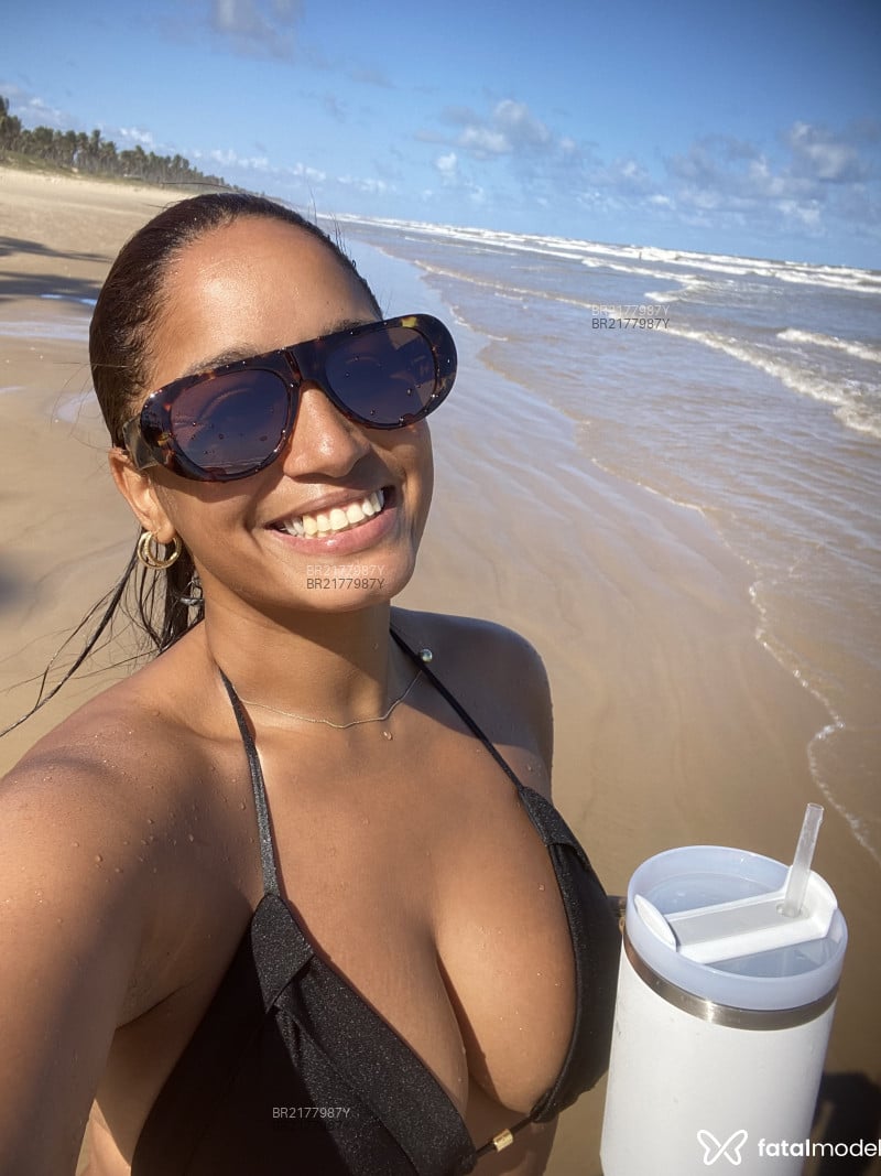 Acompanhante Leonina - Feed