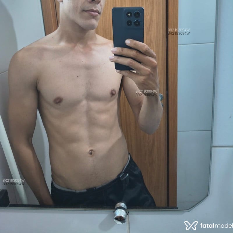 Acompanhante Lucas - Feed
