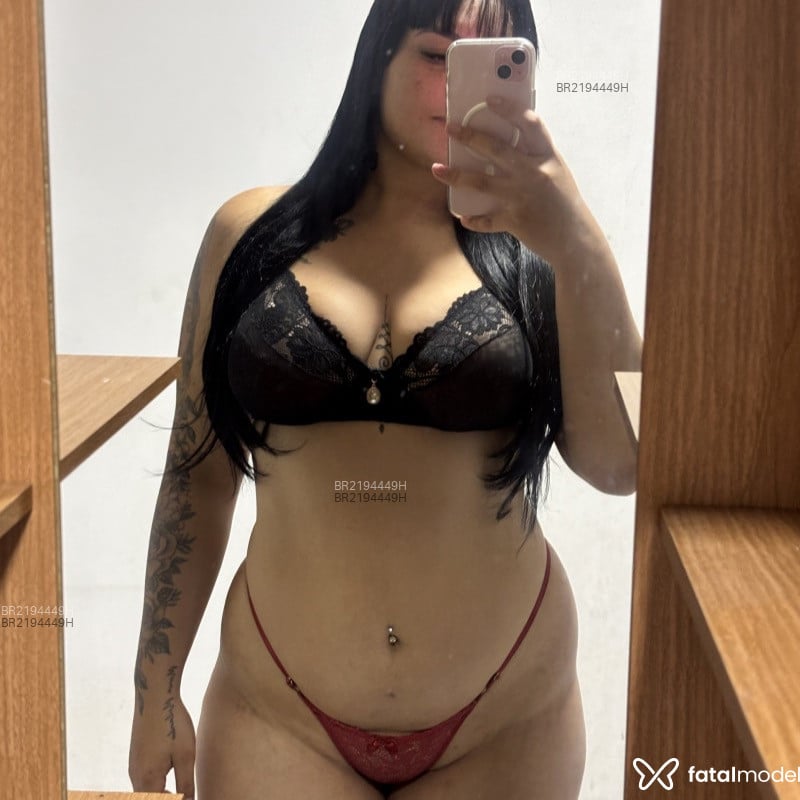 Acompanhante Bebella - Feed