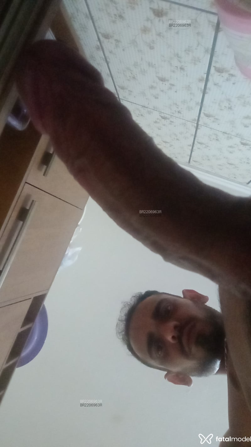 Acompanhante Robert - Feed