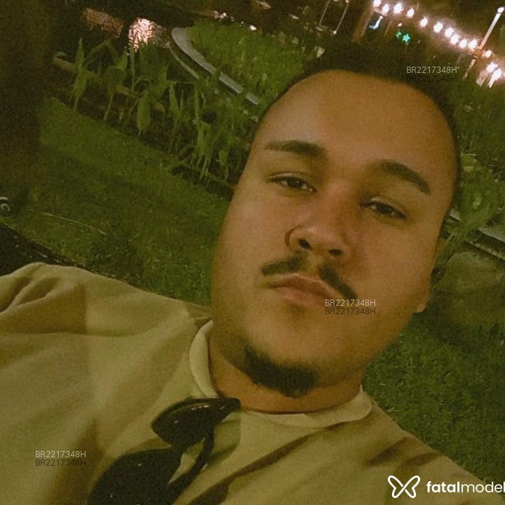 Acompanhante Logan Tyler - Feed
