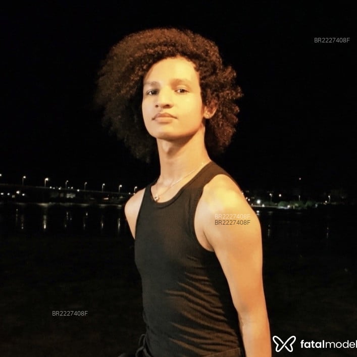 Acompanhante Henrique Costa - Feed