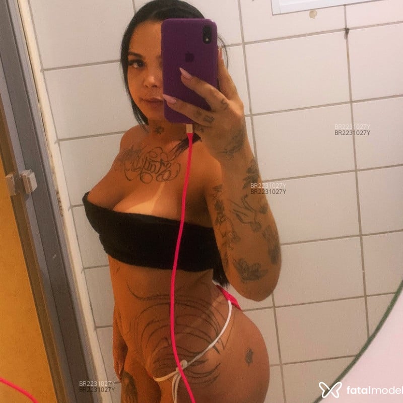 Acompanhante Nicole - Feed