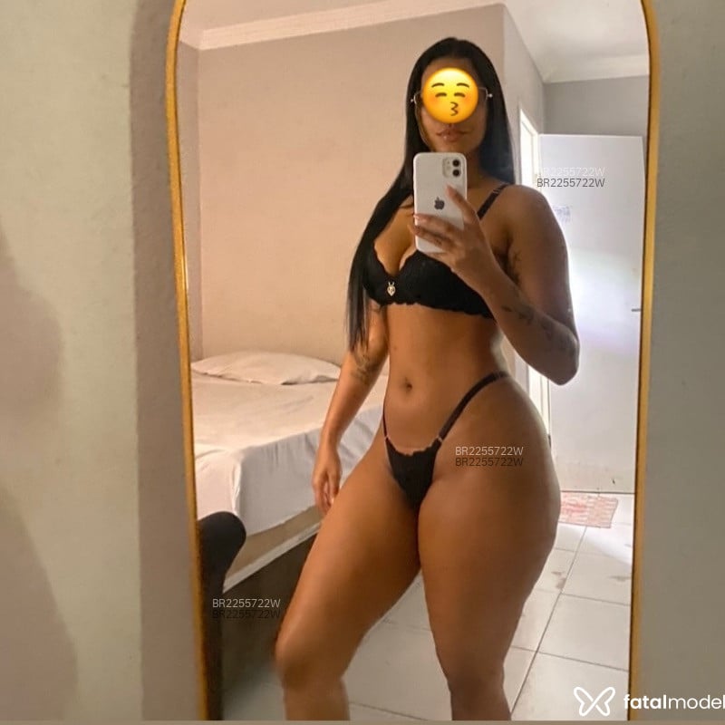 Acompanhante Layza - Feed